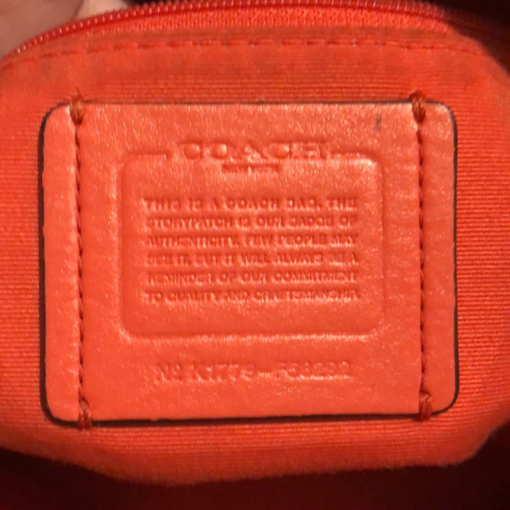 Coach tote - Picture 9 of 10